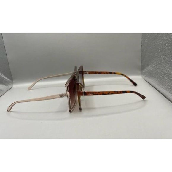 Two Womens Flat style Fashion glasses (N) - Picture 2 of 2